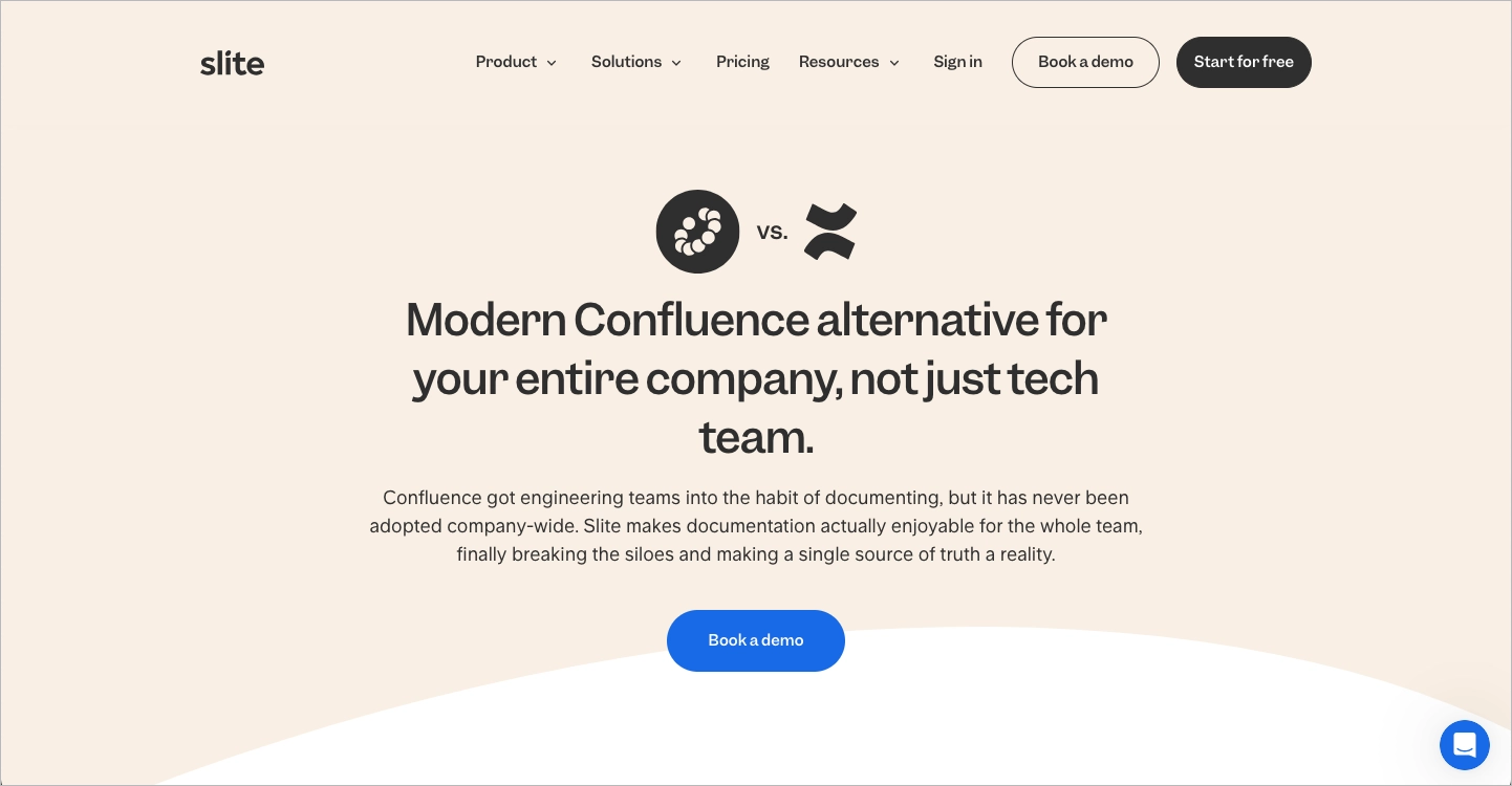 Exemplo de comparação entre o Slite e o Confluence landing page