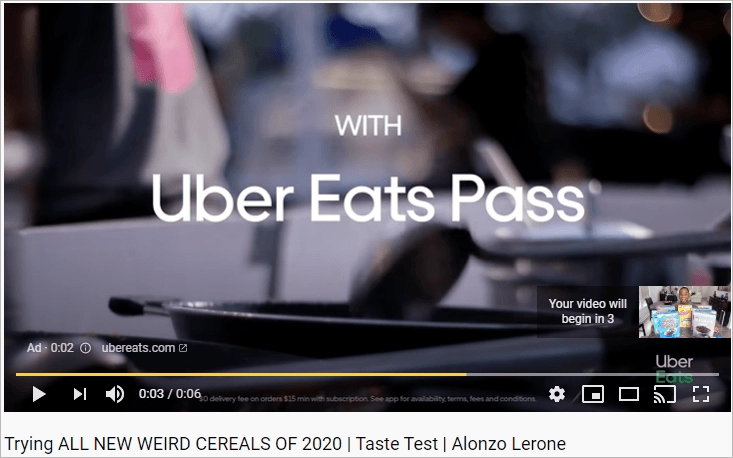 Exemple de publicité preroll d'Uber Eats sur YouTube faisant la promotion de l'abonnement Uber Eats Pass.
